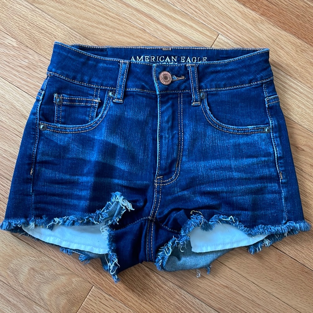 American Eagle - High Rise Shortie